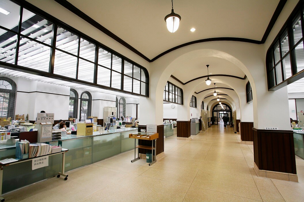 国立大学法人一橋大学 一般事務 営業事務 貿易事務 秘書 第二新卒 既卒 代の転職 求人情報 ｒｅ就活